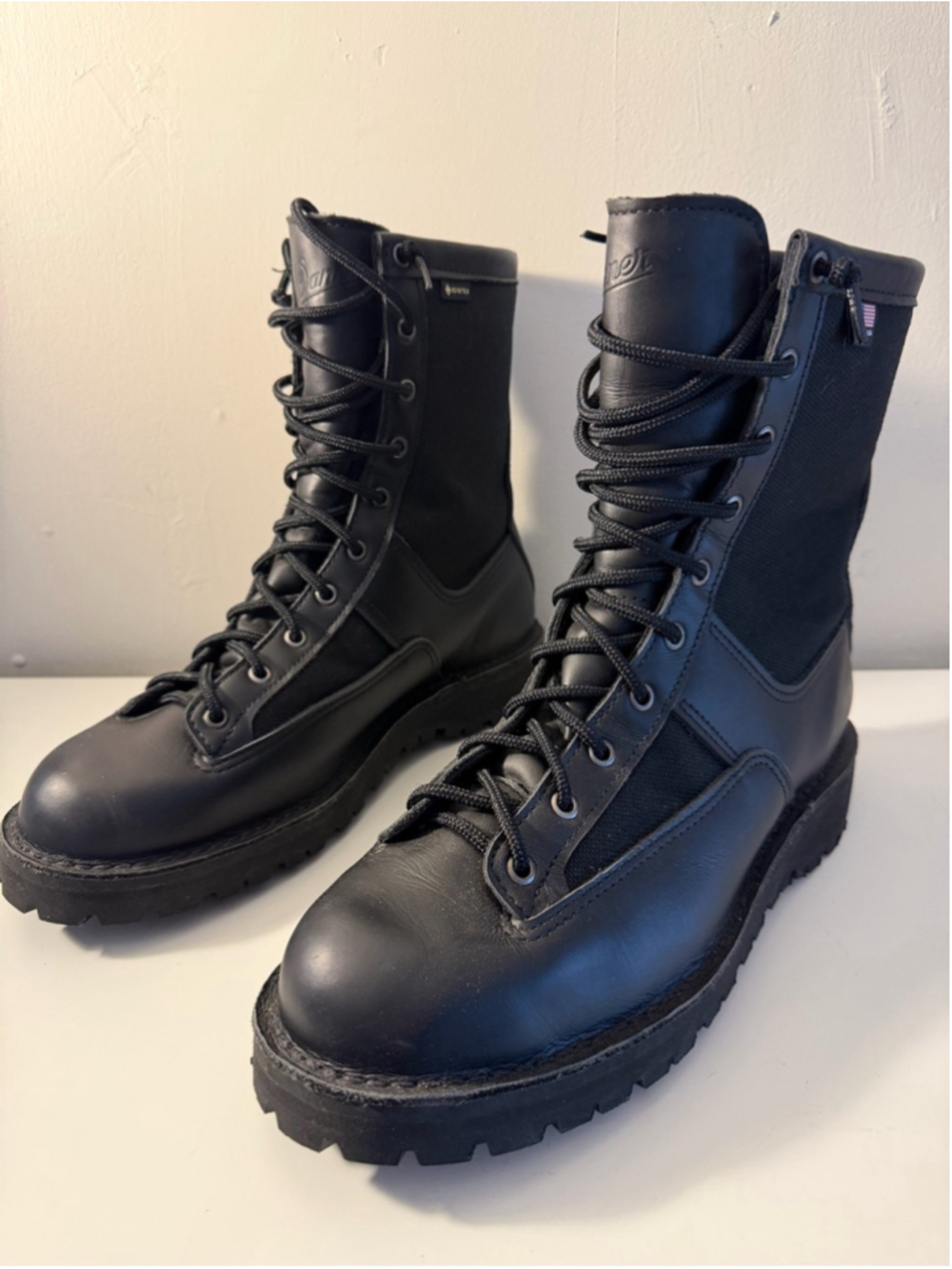 Danner Almost New Acadia 8” 400g full grain leather men’s 12 shock absorb boots
